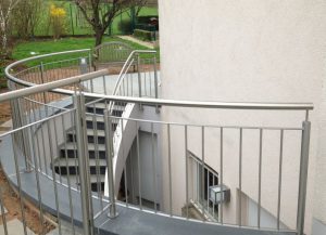 Garde-corps avec main-courante en inox