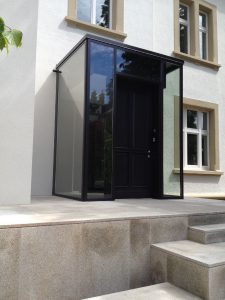 Habillage d'une porte d'entrée