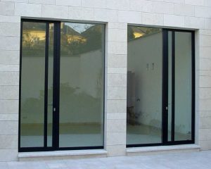 Porte fenetre vitrée