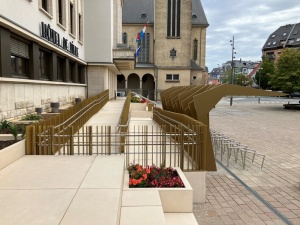 Parvis de l'hôtel de ville de Schifflange - aménagement