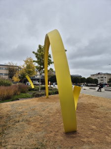 Sculpture en acier lycée Technique Du Centre